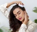 Sofre com cabelo oleoso? Veja 6 produtos que prometem te ajudar