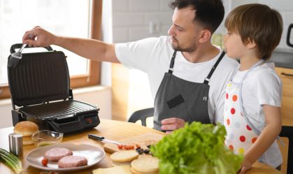 Ainda vale a pena comprar uma sanduicheira? Confira 4 opções para ter em casa